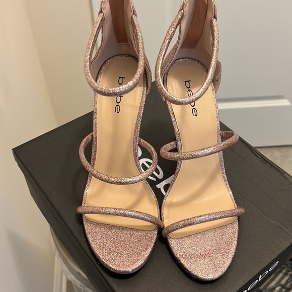 BeBe shoes - Picture 2 of 5